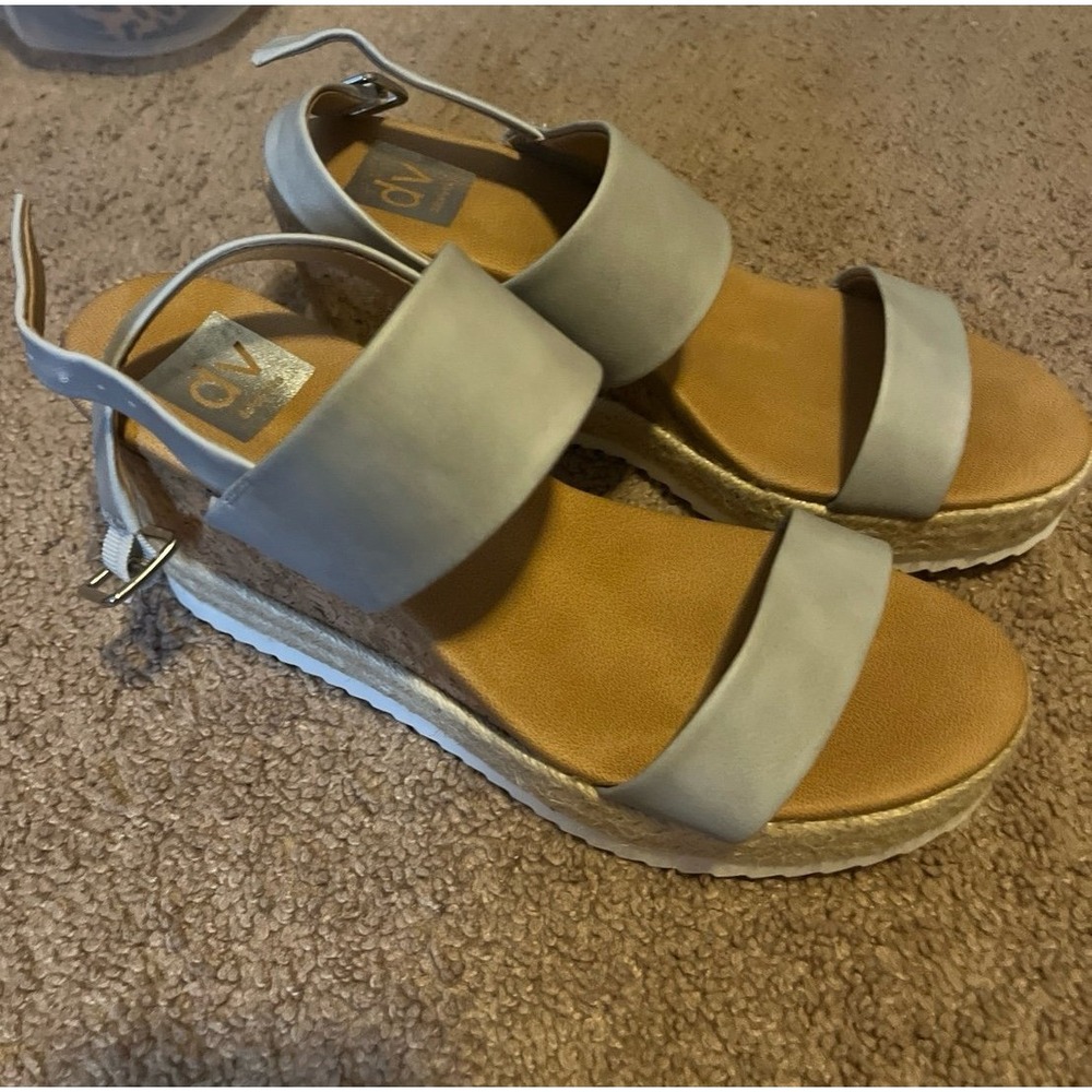 Dolce Vita Beige and Tan Platform Espadrille Sandals